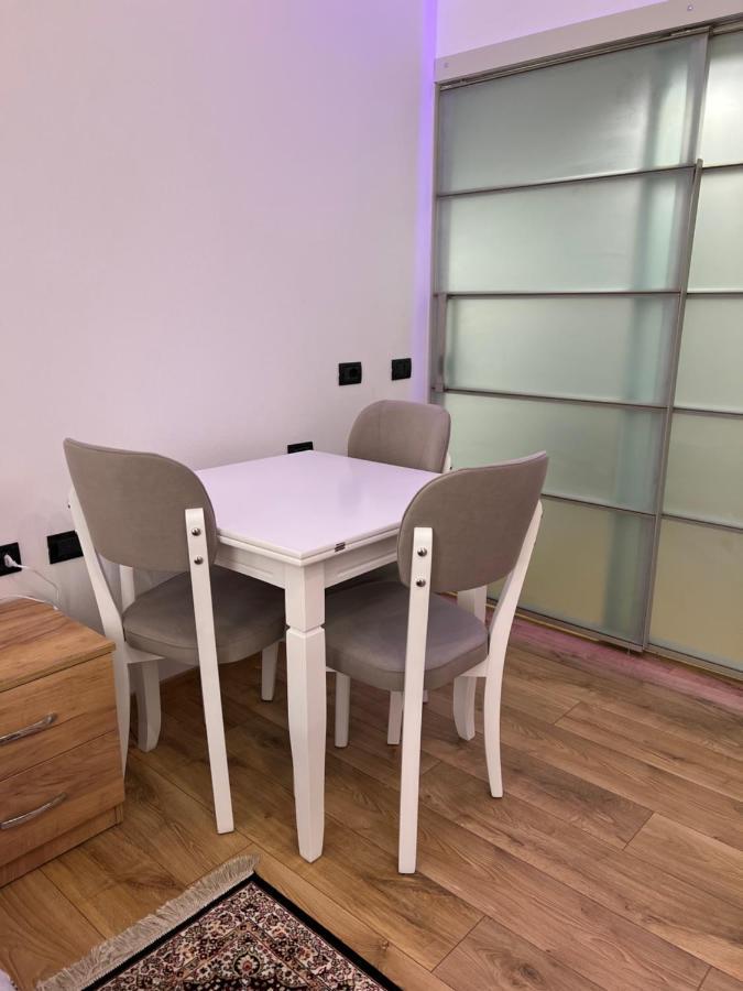 Apartamento Zarina Tirana